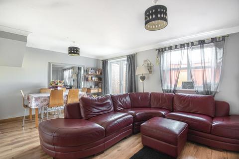 3 bedroom semi-detached house for sale - Ambrosden,  Bicester,  Oxfordshire,  OX25