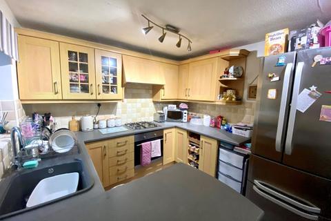 71 Dore Close, Northampton, NN3 8NJ