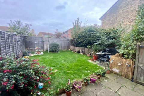 71 Dore Close, Northampton, NN3 8NJ