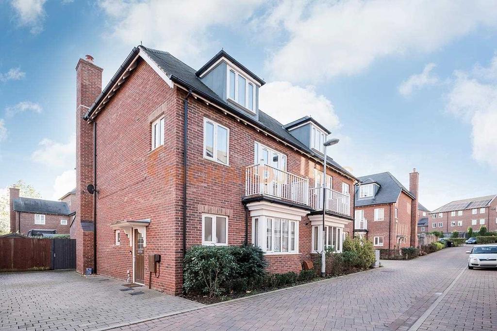 David Wildman Lane, Mill Hill 3 bed semidetached house £799,999
