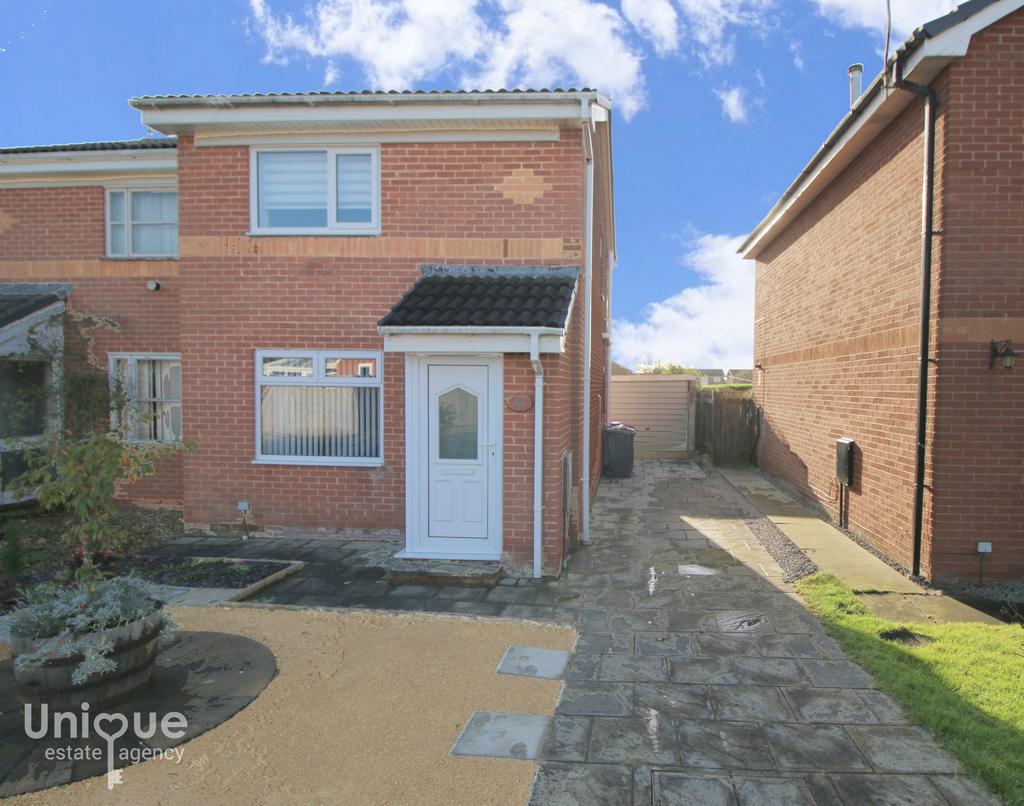 Swallow Close, ThorntonCleveleys, FY5 2 bed semidetached house for