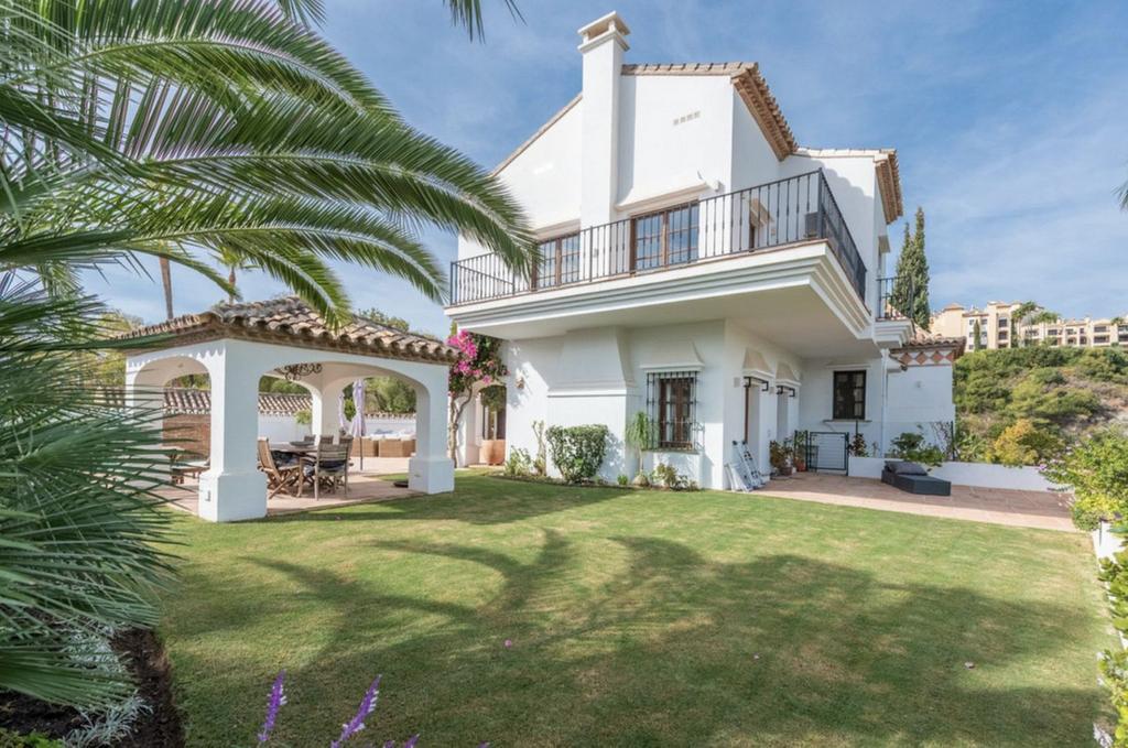 La Quinta, Malaga, Spain 5 bed villa - £1,622,293* (€1,895,000)