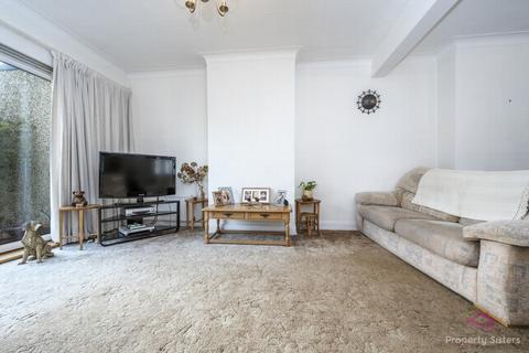 85 Devonshire Road, London, NW7 1DR