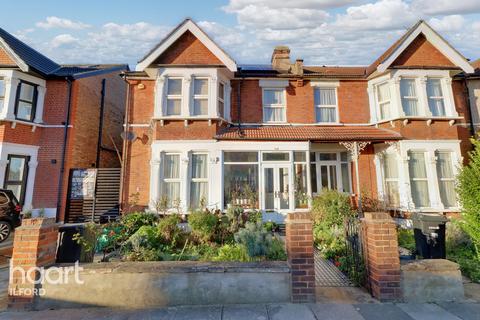 4 bedroom end of terrace house for sale - Felbrigge Road, Ilford