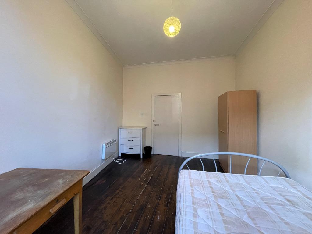 Apartment in Glasgow - View 5