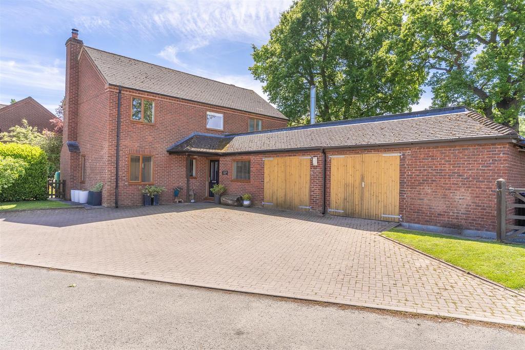 Worthen, SY5 9HN 4 bed detached house for sale £550,000