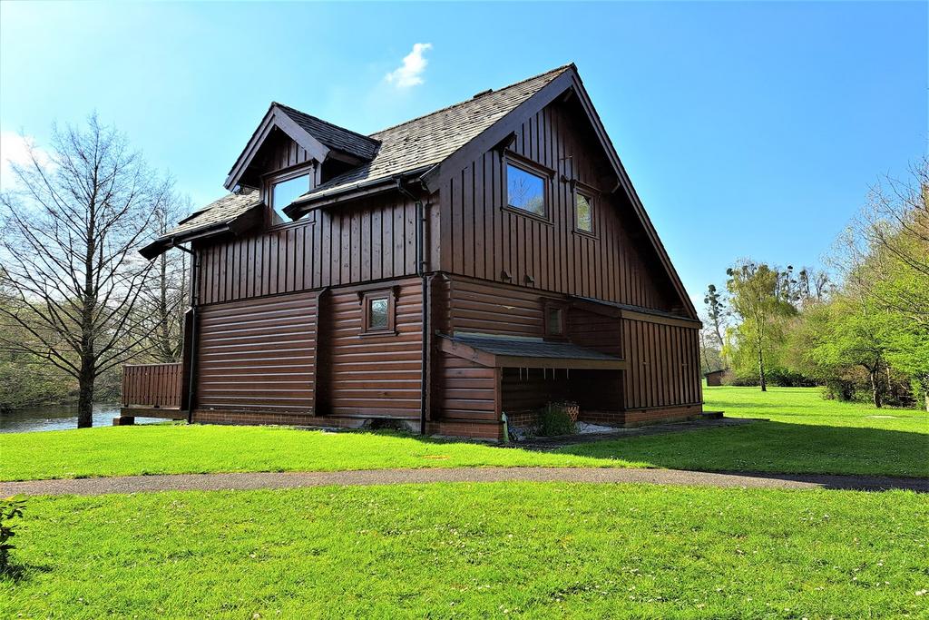Harleyford Estate, Marlow 2 bed detached house for sale £500,000