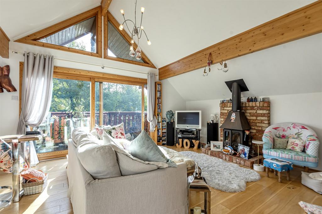 Harleyford Estate, Marlow 2 bed detached house for sale £500,000