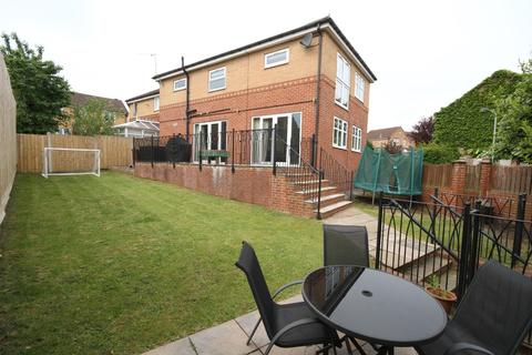 16 Sorrin Close, Idle, Bradford, BD10 8QF