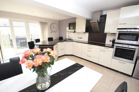 16 Sorrin Close, Idle, Bradford, BD10 8QF