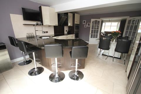 16 Sorrin Close, Idle, Bradford, BD10 8QF