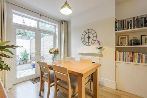 38 Robson Road, London, SE27 9LB