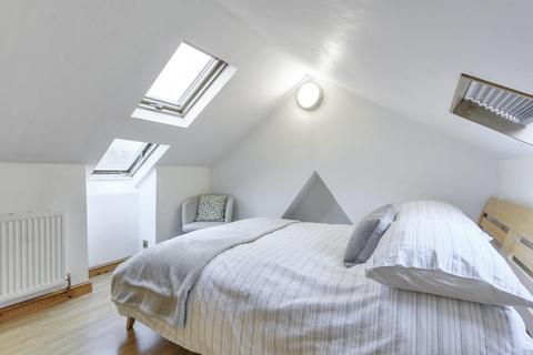 38 Robson Road, London, SE27 9LB