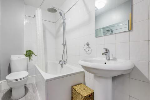 38 Robson Road, London, SE27 9LB