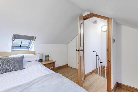 38 Robson Road, London, SE27 9LB