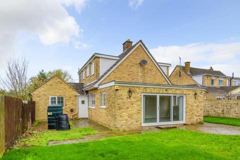 4 bedroom detached bungalow to rent, Fairlea,  Wendlebury,  OX25