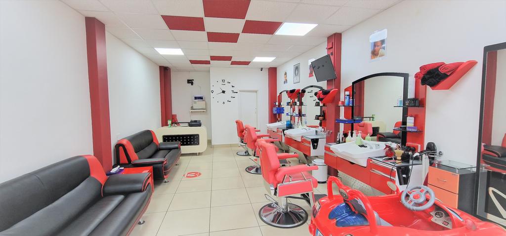 Traditional Barbers Shop   Lease For Sale