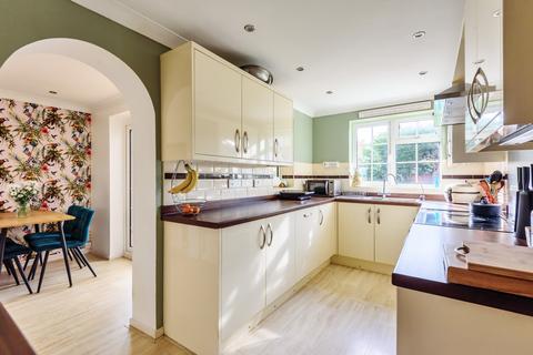4 bedroom detached house for sale - Compton Close, Boyatt Wood, Hampshire, SO50