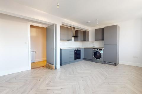 1 bedroom flat to rent, South Road, Haywards Heath, RH16