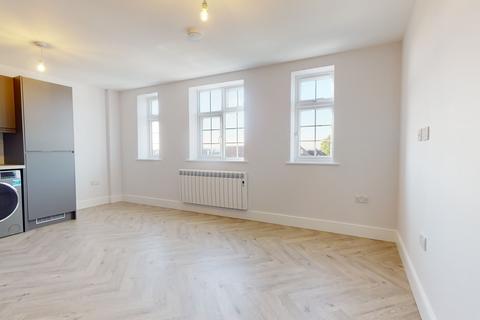 1 bedroom flat to rent, South Road, Haywards Heath, RH16
