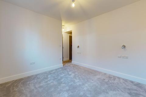 1 bedroom flat to rent, South Road, Haywards Heath, RH16