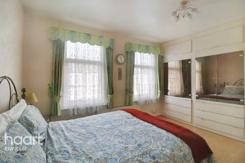 102 Bury Street, London, N9 7JR