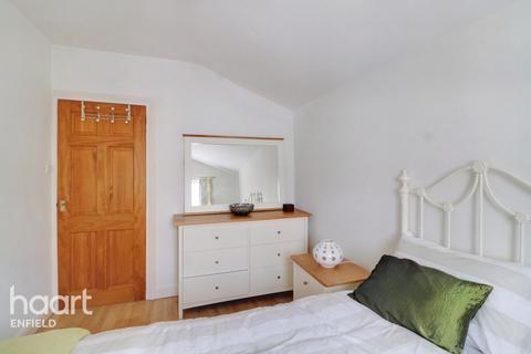 102 Bury Street, London, N9 7JR