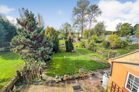45 Douglas Lane, Wraysbury, Staines-upon-thames, TW19 5NF