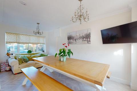 3 Flamingo Drive, Herne Bay, CT6 5RY