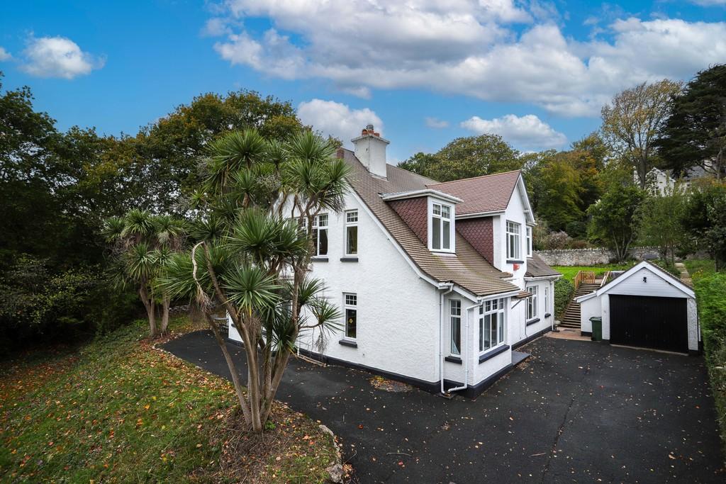Coach Road, Newton Abbot 4 bed detached house £750,000