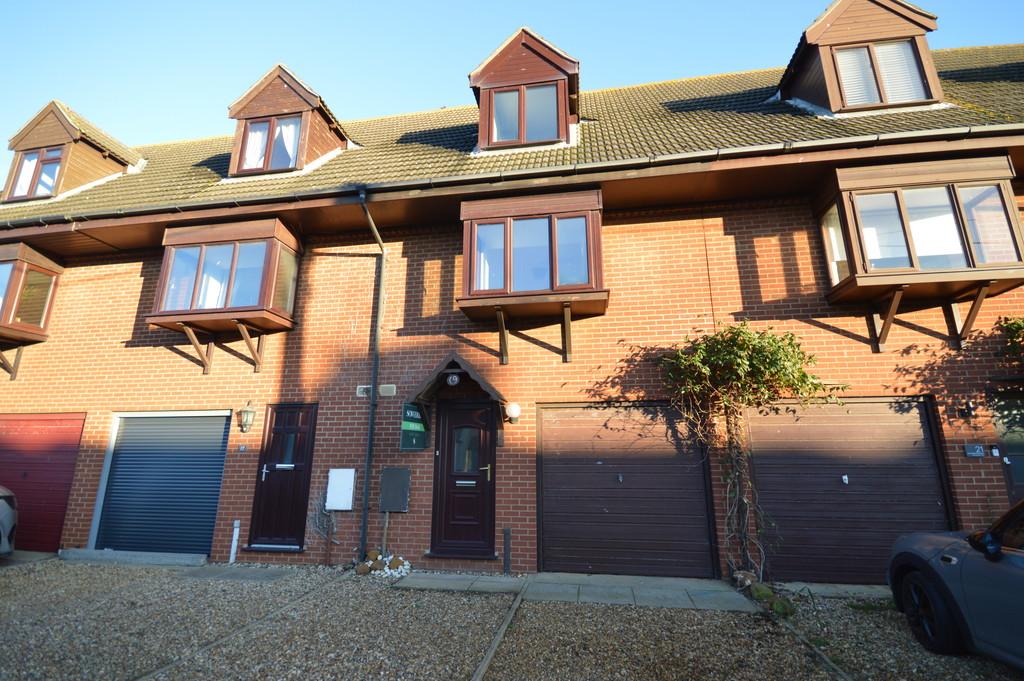 Hunstanton 2 bed terraced house for sale £250,000