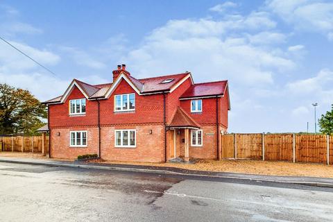 3 bedroom semi-detached house for sale - Dunsfold Road, Alfold