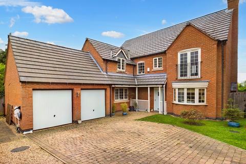 4 bedroom detached house for sale - Knights Place, Bretby