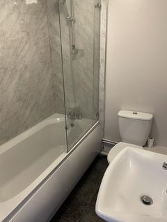 2 bedroom apartment to rent, Chester Street, Saltney