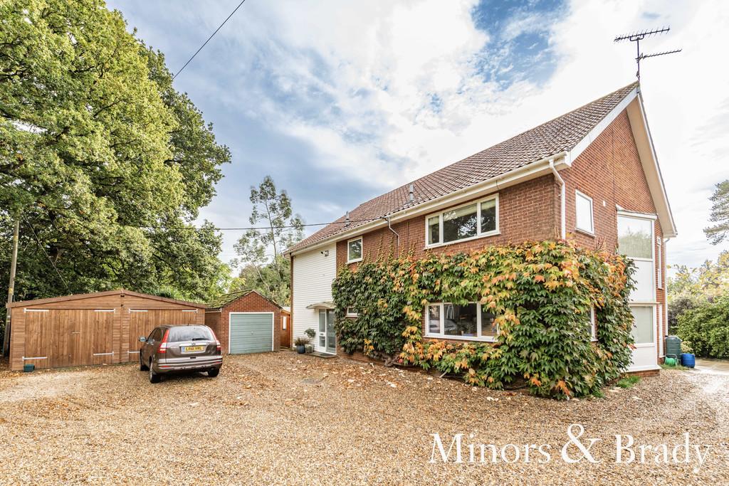 Postwick Lane, Brundall 3 bed flat £350,000