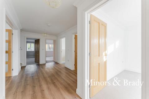 71a Blofield Corner Road, Little Plumstead, Norwich, NR13 5HU