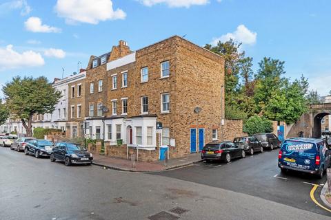 2 bedroom flat to rent - Simpson Street, London, SW11