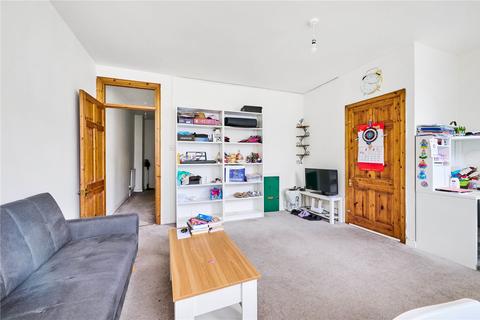 2 bedroom flat to rent, Simpson Street, London, SW11
