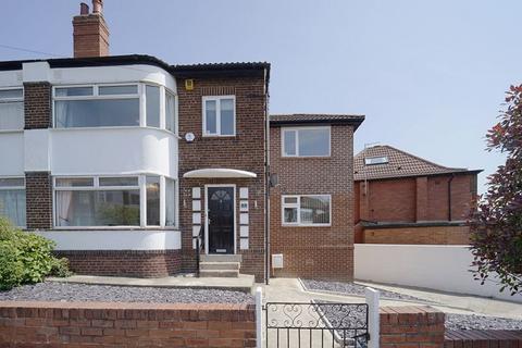 5 bedroom semi-detached house to rent, Ash Gardens, Leeds