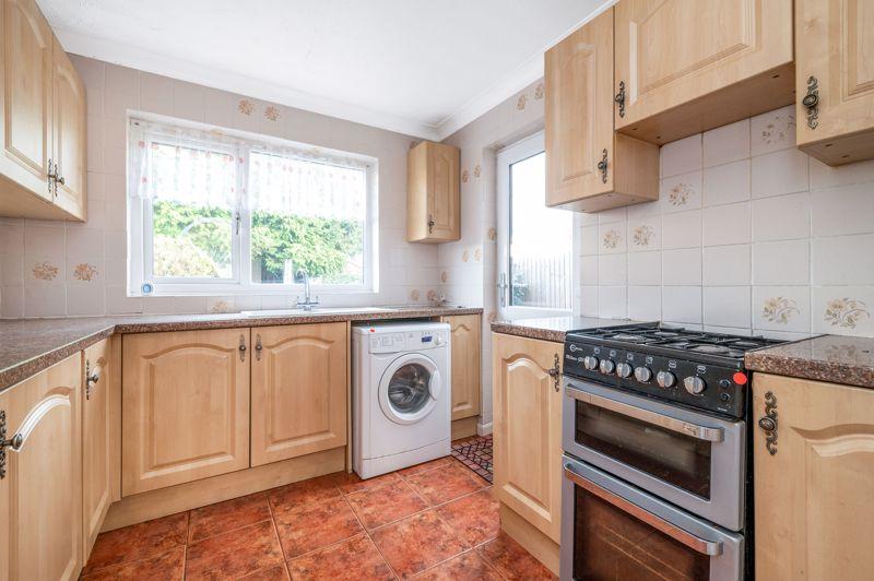 Portland Avenue, Sidcup, DA15 9HA 2 bed terraced house £400,000