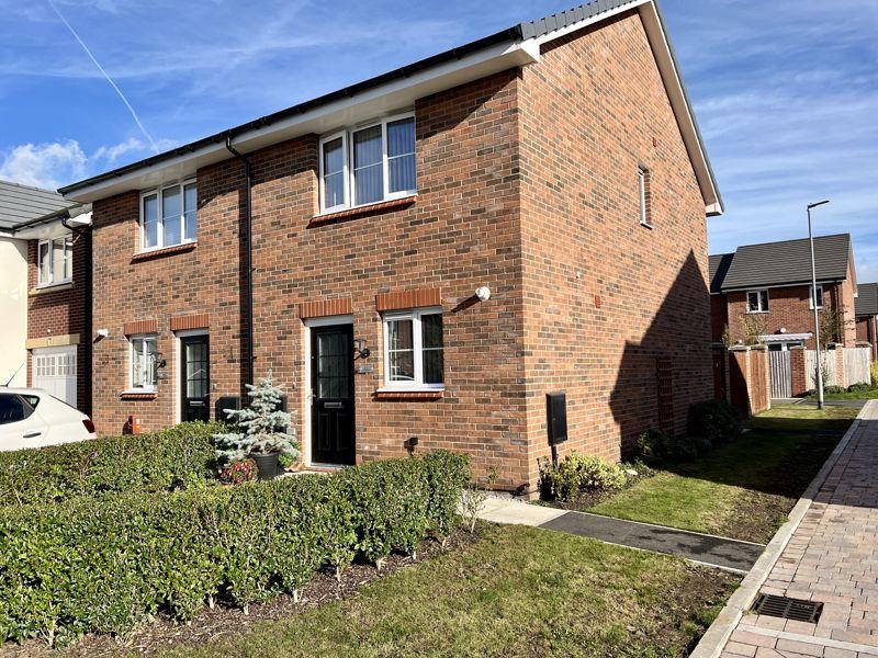 Daffodil Close, Congleton 3 bed semidetached house to rent £950 pcm