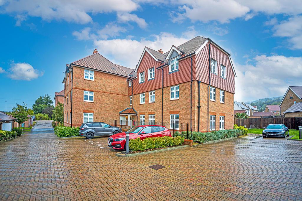 Germander Avenue, Halling, ME2 2 bed apartment for sale £250,000