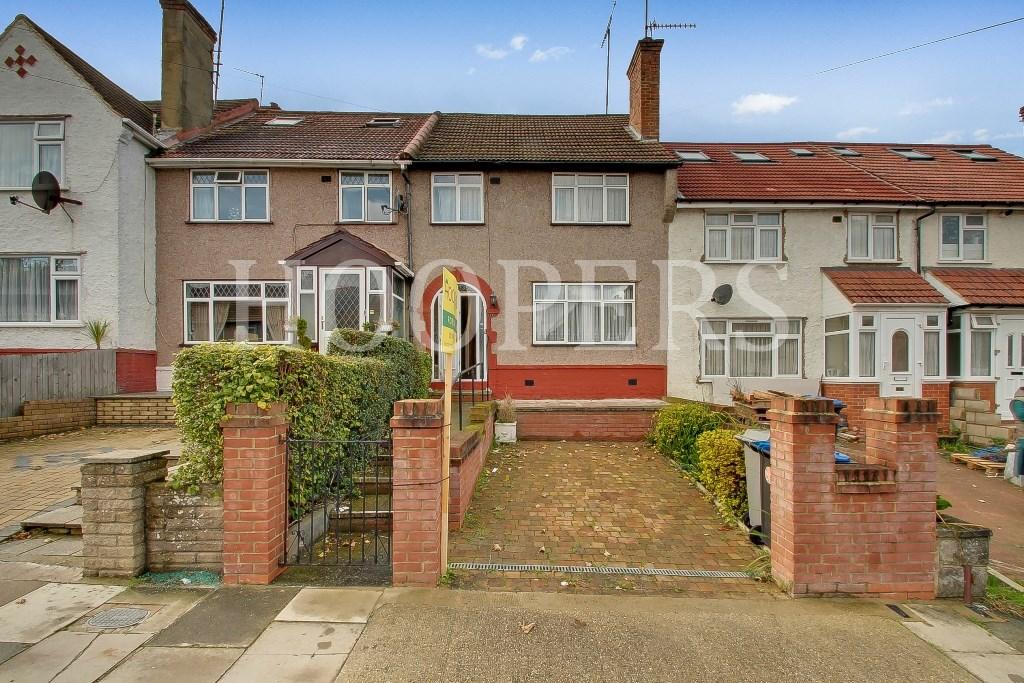 Nutfield Road, London, NW2 3 bed terraced house for sale £550,000
