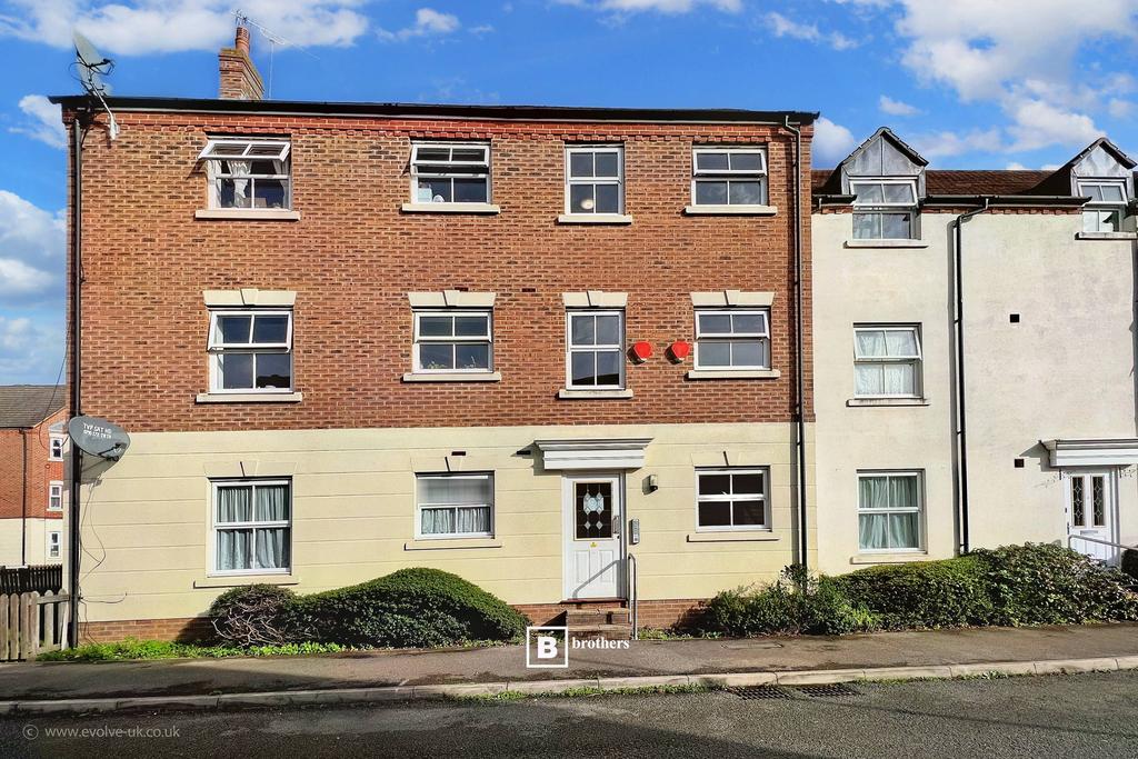 Tracy Avenue, Slough SL3 2 bed apartment for sale £260,000