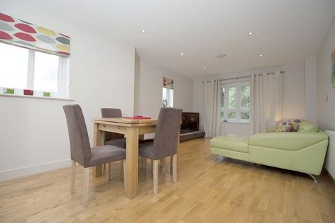 2 bedroom apartment for sale, Consero Court, Weybridge