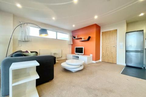 2 bedroom apartment to rent, Dragonfly Close, E13