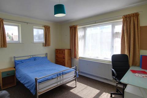 3 bedroom flat to rent - Shaftsbury Road, , Canterbury