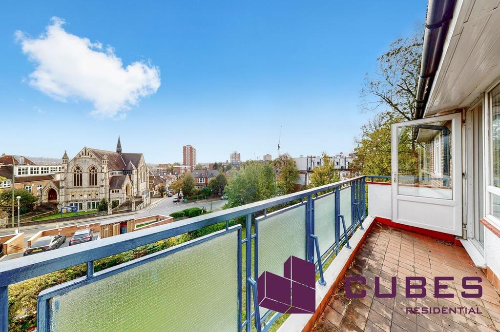 Tenterden Grove, London, NW4 2 bed flat £475,000