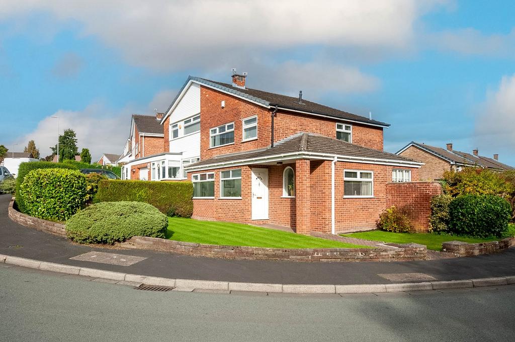 Hawthorn Drive, Eccleston, St Helens... 3 bed semidetached house £