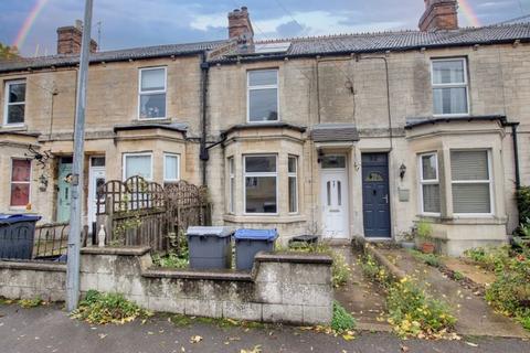 3 bedroom terraced house to rent, Gloucester Road, Trowbridge